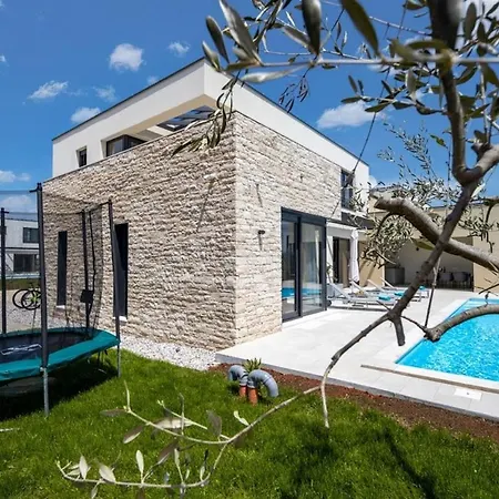 Beautiful Primavera Vila Brtonigla